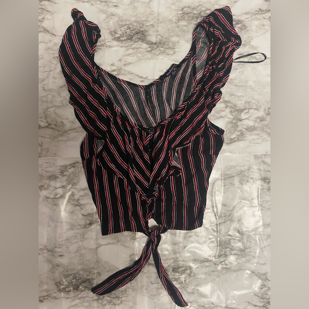 Striped crop top W/ front tie